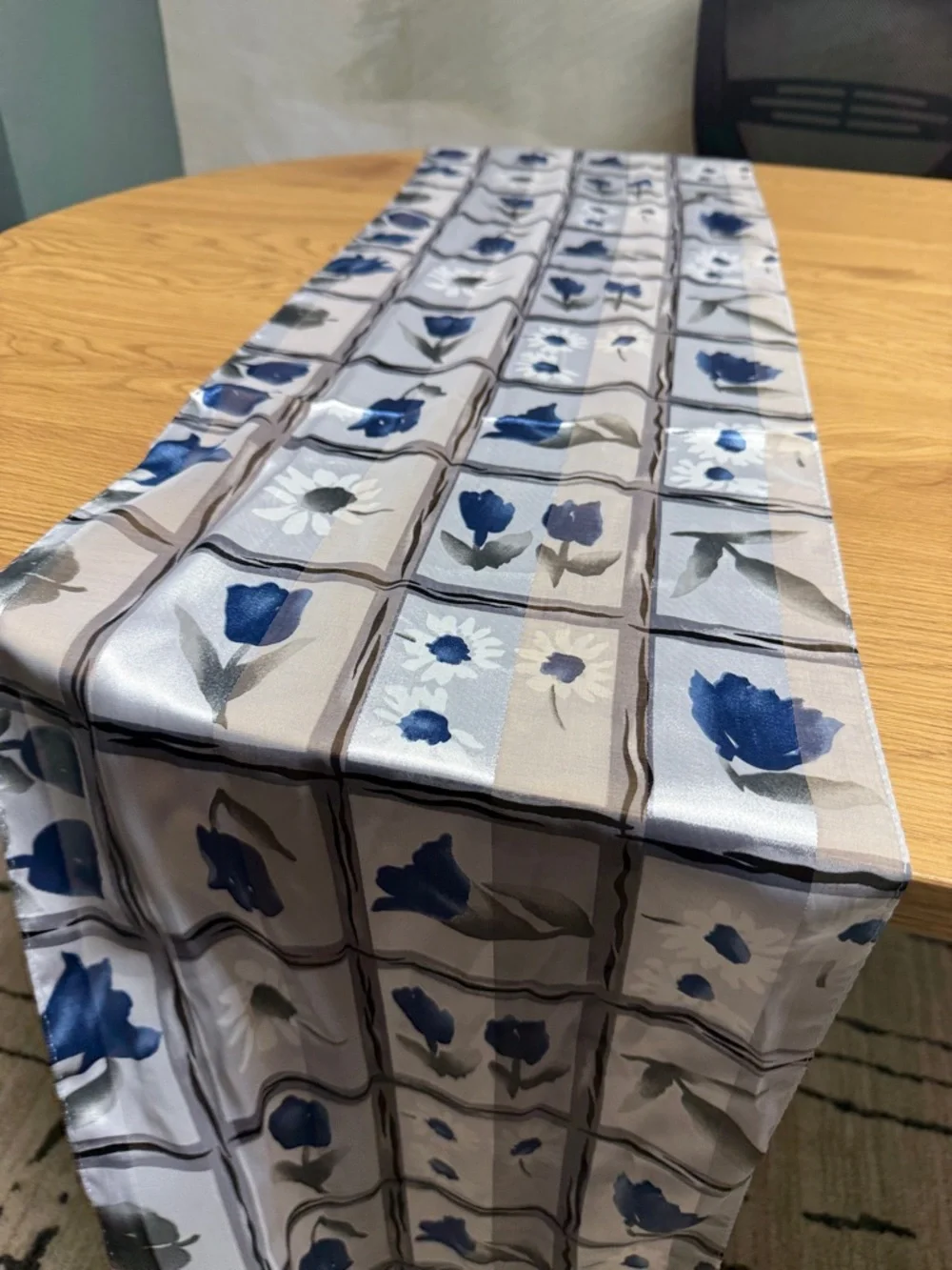 Blue and silver Floral tulip Table Runner — Home Dining spring summer